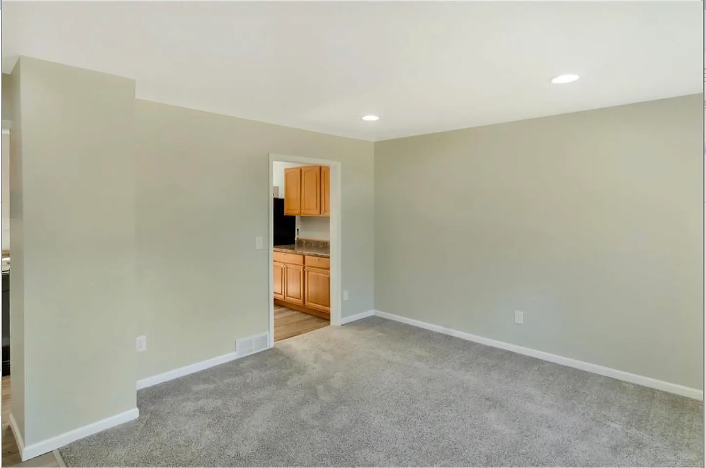 2 bed, 1530 sqft, $1,350 — Photo 4
