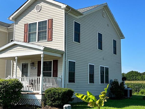 2nd image of 20831 Primrose Ct