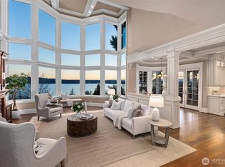 8071 W Mercer Way, Mercer Island, WA 98040