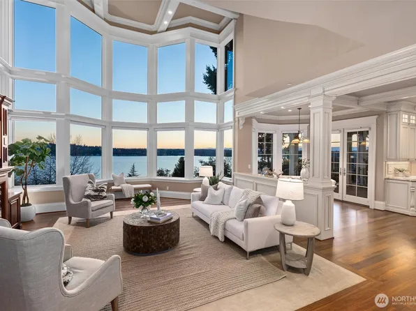 8071 West Mercer Way, Mercer Island, WA 98040