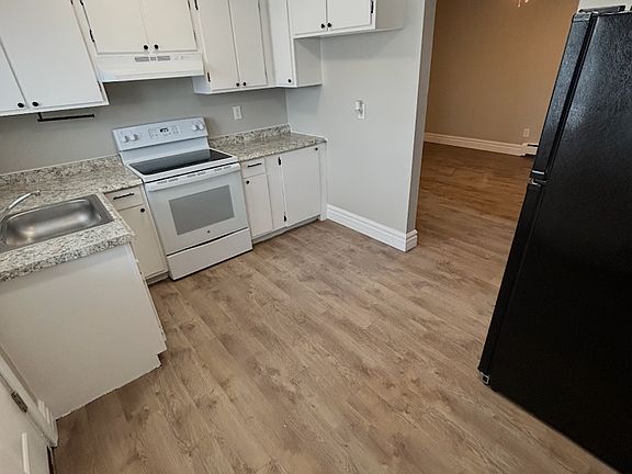2nd image of 10660 E Holly Rd #4