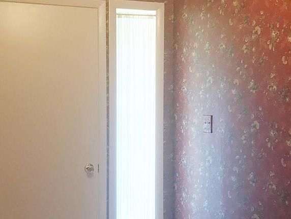 2nd image of 1525 Pineywood Dr