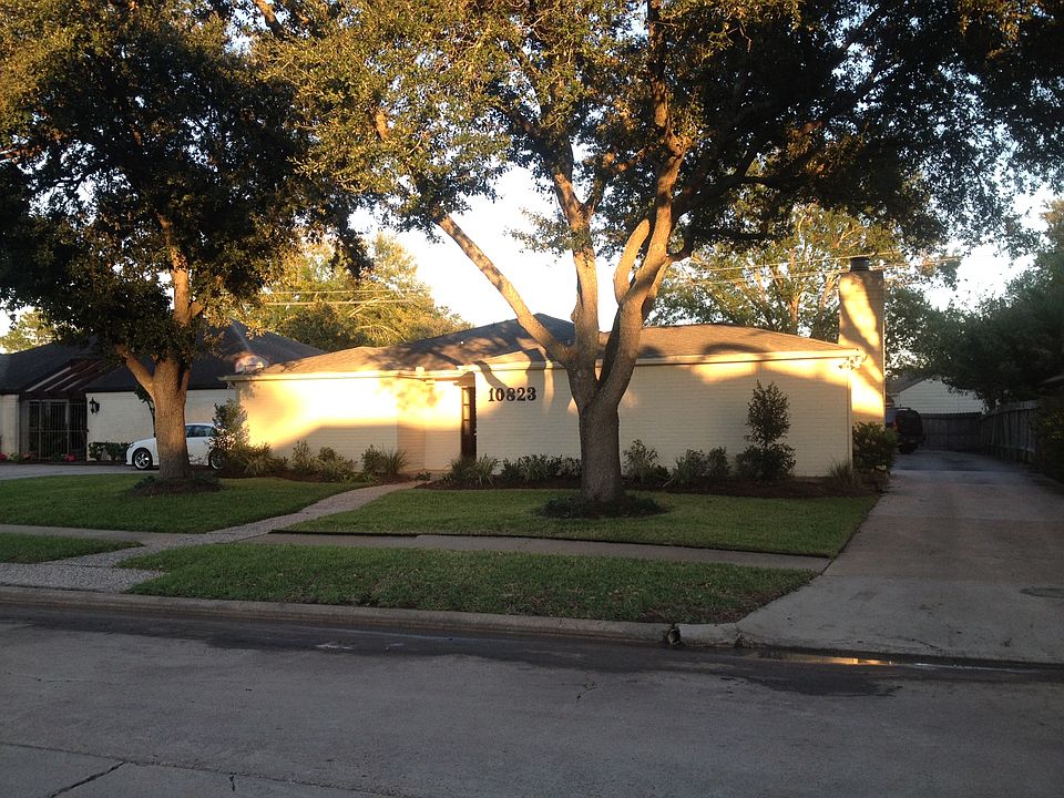 1st image of 10823 Kitty Brook Dr