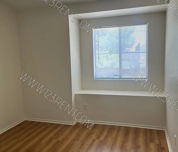 36453 Clearwood Ct — Photo 13