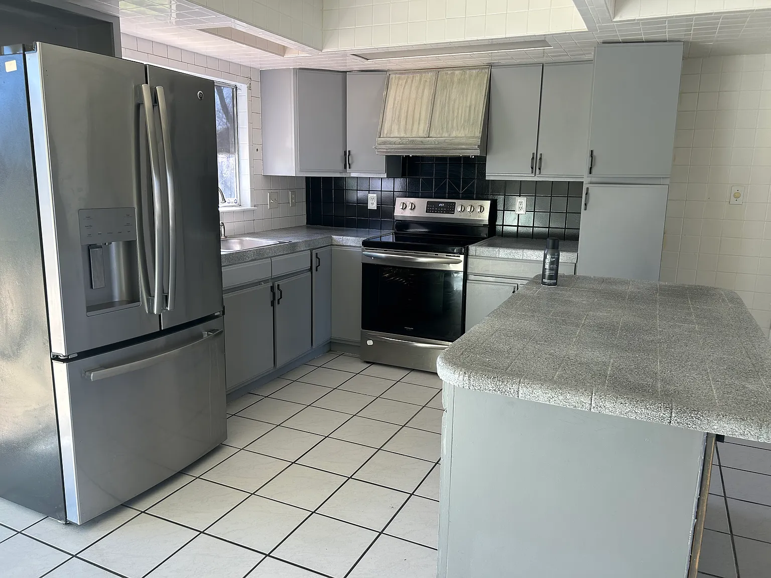 7262 Montgomery Dr — Photo 4