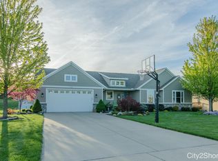 7507 Medinah Dr, Hudsonville, MI 49426