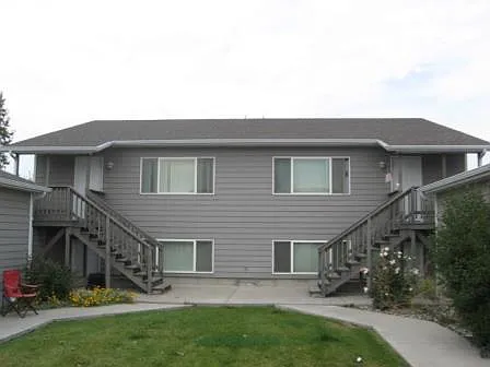 Building Photo - 612 W Shore Dr