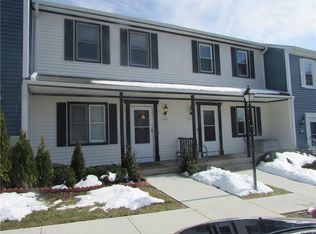 405 Mallard Way, Peekskill, NY 10566