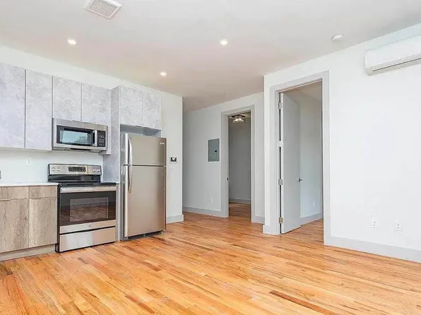 1300 Halsey Street image 1 of 10