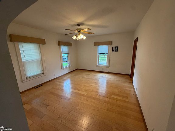 4th image of 144 N Ransom St