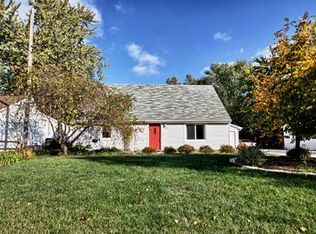 1206 Cambridge Dr, Champaign, IL 61821