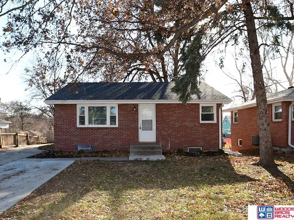 7351 Holdrege St, Lincoln, NE 68505
