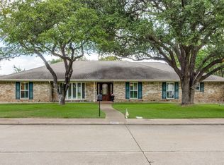 7331 Roundrock Rd, Dallas, TX 75248