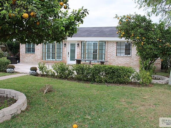 3rd image of 28 Saint Andrews Ln
