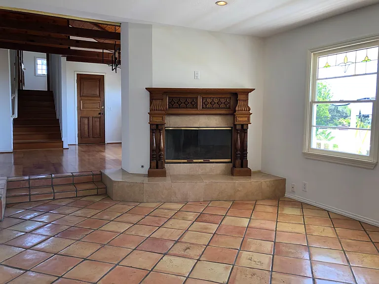 102 Santa Cruz Way — Photo 4