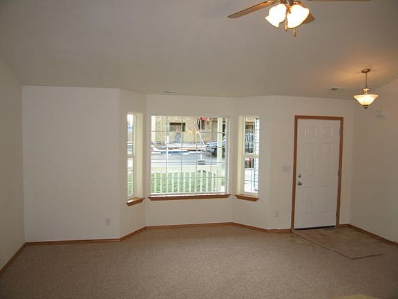 4th image of 824 N Kelsea St