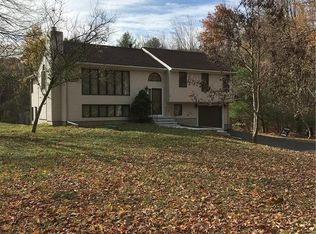 4 Shore Dr, Johnston, RI 02919