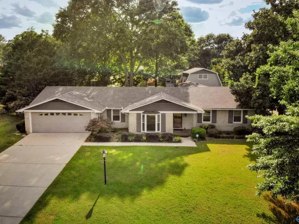 2311 Brookwood Dr SE, Decatur, AL 35601