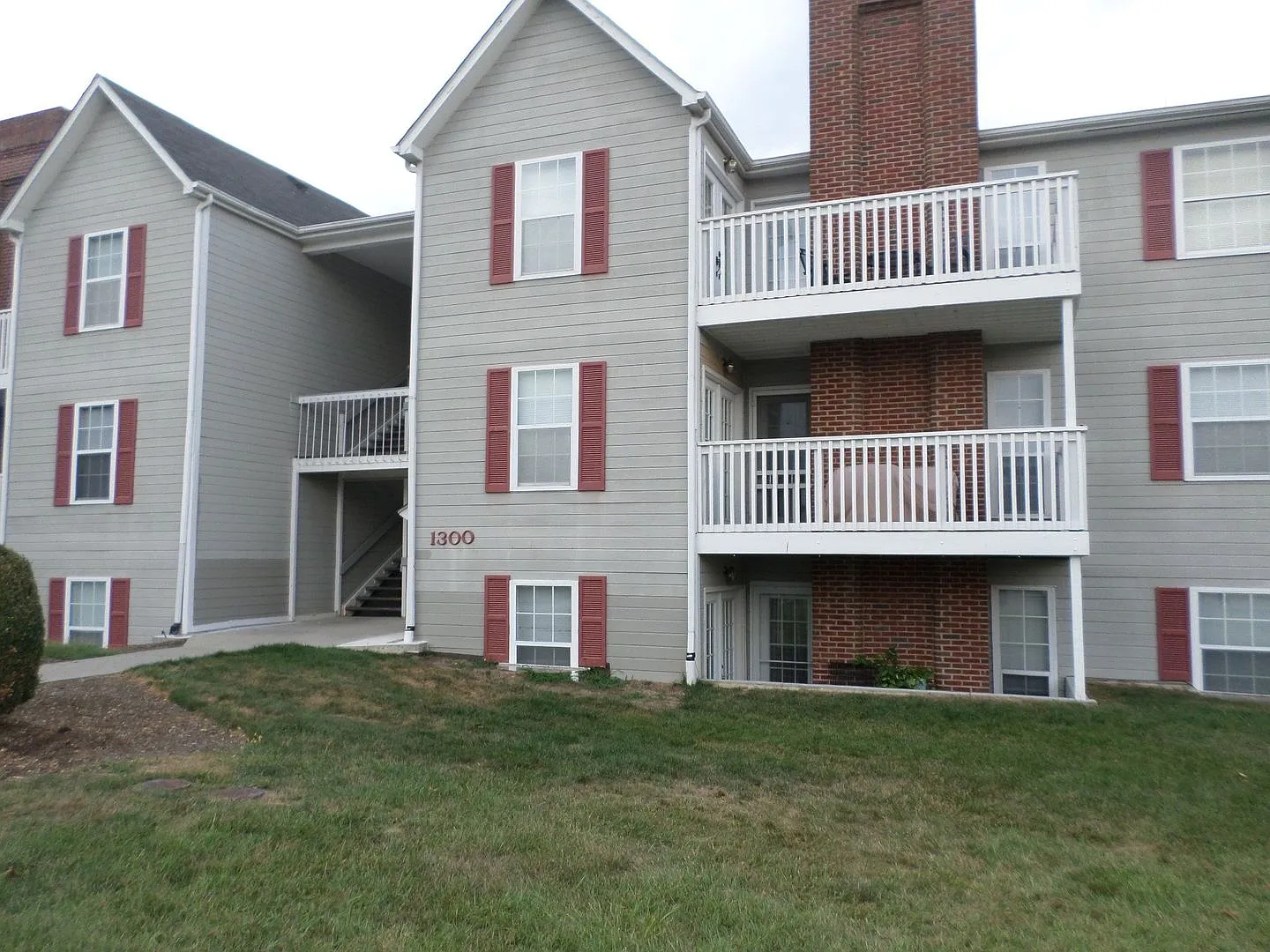 3 Bedroom , 2 Bath Condo — Photo 2