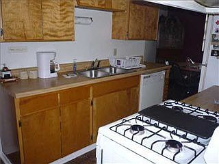 3rd image of 502 S Louisa Ave