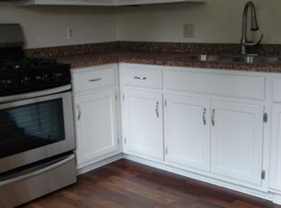 110 Town Crest Dr APT B, New Lenox, IL 60451