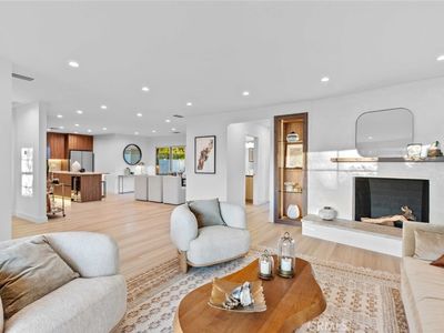 8372 Outland View Dr, Sun Valley, CA, 91352