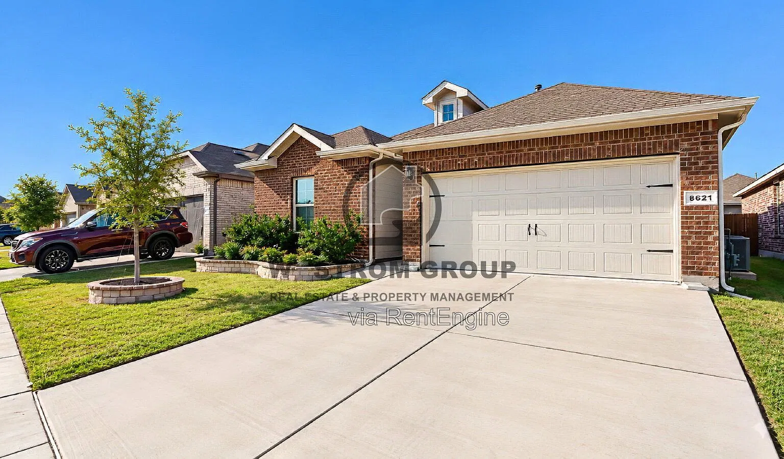 3 bed, 2.0 bath, 1736 sqft, $2,095 — Photo 3