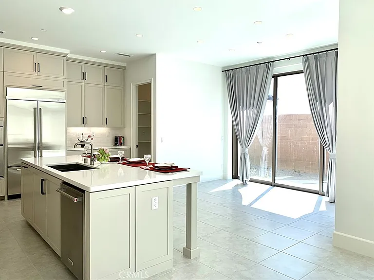 105 Sky Hts — Photo 15