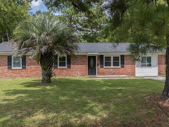 3rd image of 212 Gardenia St