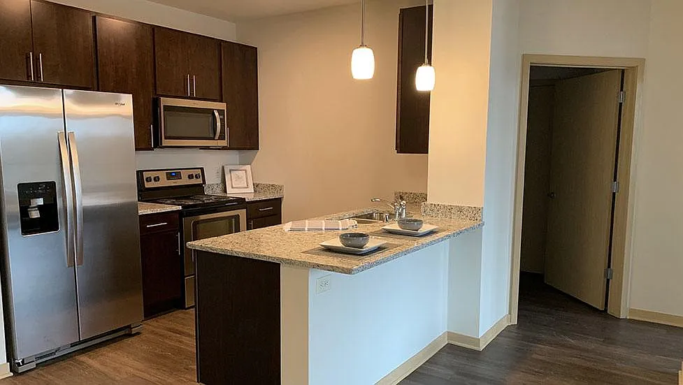 Royster Commons Apartment Homes — Photo 3