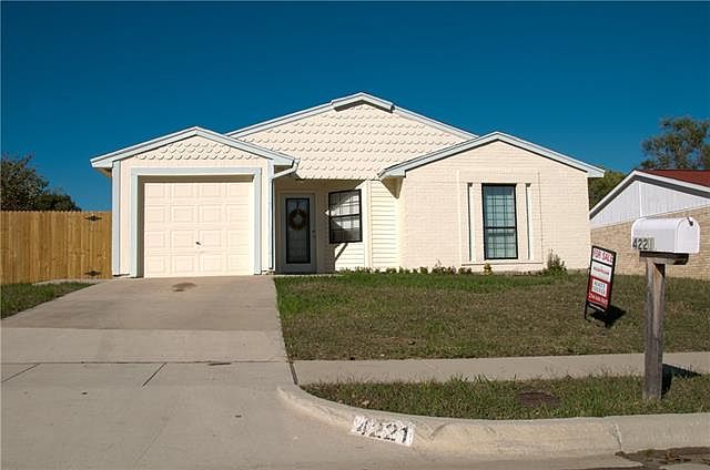 1st image of 4221 Spindletree Ln