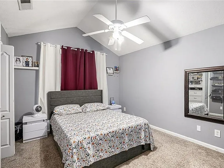 615 Hemlock Ct — Photo 28