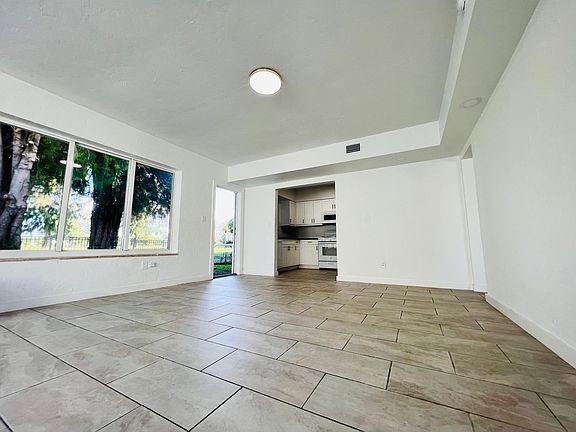 5th image of 301 S Shore Dr #4