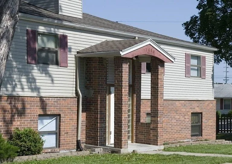 Greenway Apartments — Photo 1