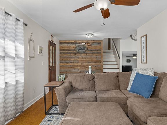 2nd image of 1175 Christy Ln