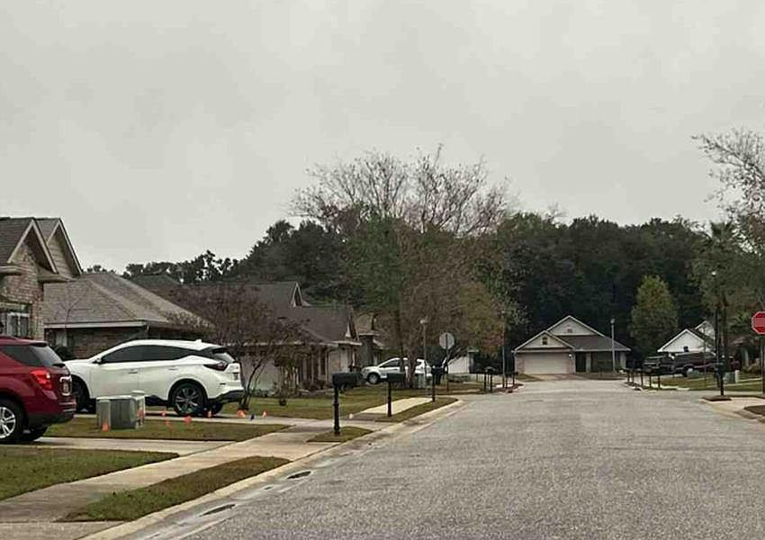 2nd image of 319 Amberlee Ct
