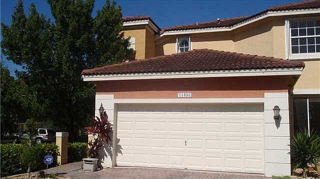 Exterio Front