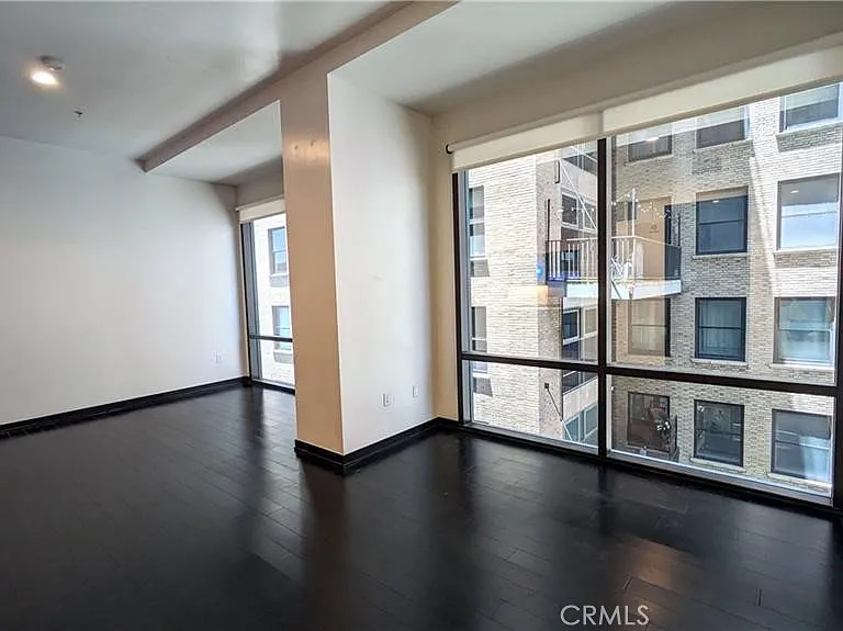 655 S Hope St #806 — Photo 3