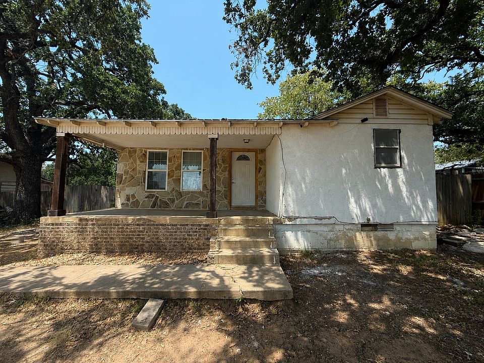 1st image of 711 Kerley St