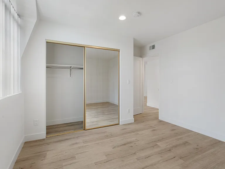 1601 Selby Ave #401 — Photo 16