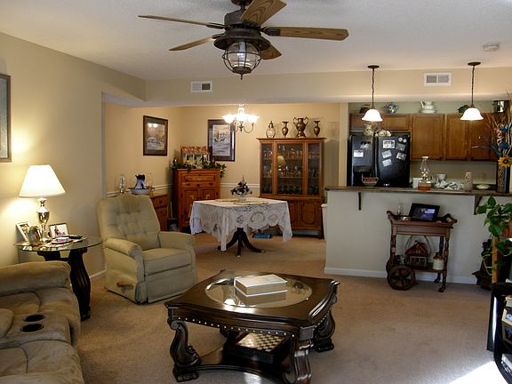 3rd image of 115 Morningside Ln