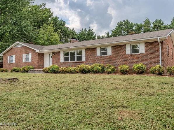 1759 Leconte Dr, Maryville, TN 37803