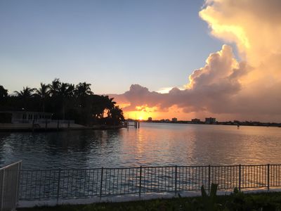 10300 W Bay Harbor Dr APT 1B, Bay Harbor Islands, FL, 33154