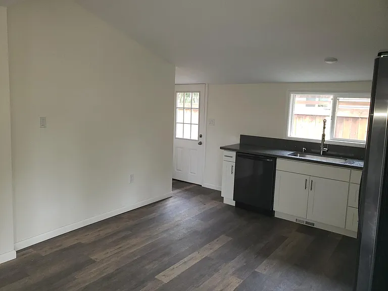 12726 SE Oatfield Rd — Photo 2