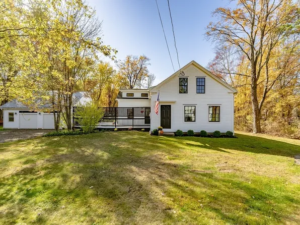 76 East St, Granby, MA 01033