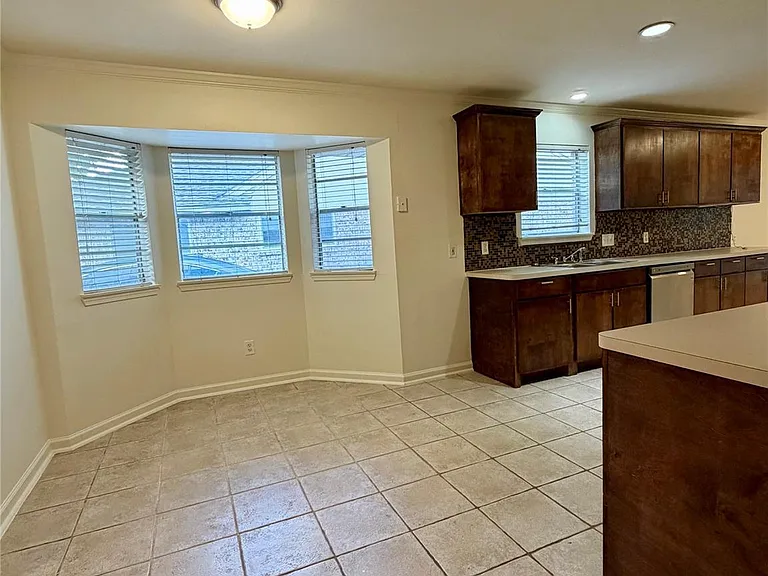 5422 Winding Way Dr — Photo 9