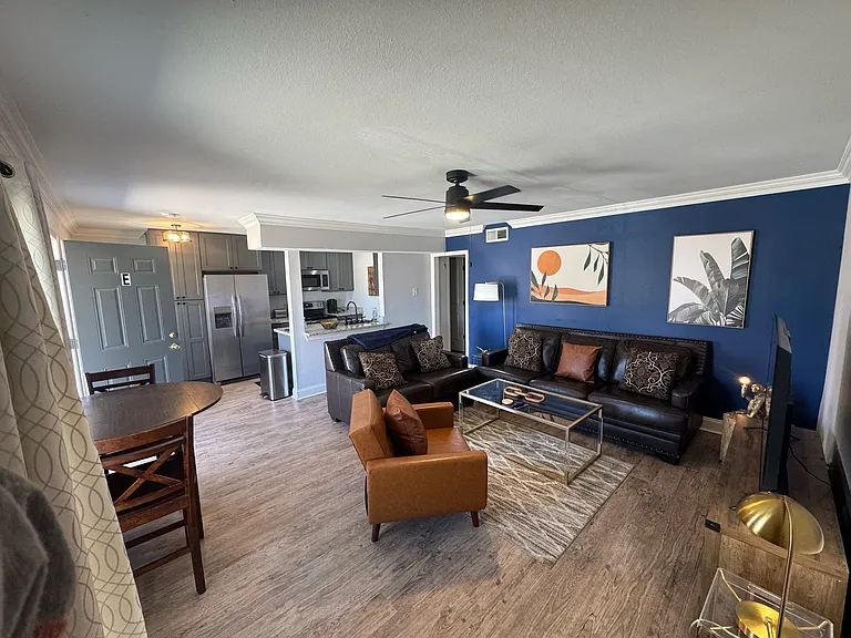 2417 Houma Blvd E — Photo 3