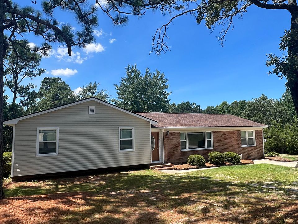 1st image of 890 Bedrock Dr