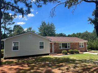 890 Bedrock Dr, Fayetteville, NC 28303