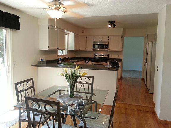kitchen and breakfast area